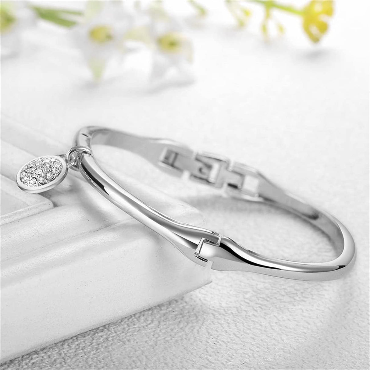 Women Crystal Watch with 3 Bracelets Set Quartz Wrist Watches Bangle Jewelry 4Pcs/Set for Ladies