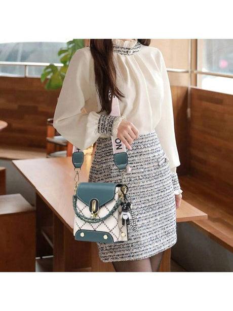 Mini Geometric Patterned Faux Pearl Shoulder Bag: A chic and portable accessory for women, perfect for work, business, college, or commutes. Ideal as a gift for anniversaries, birthdays, Valentine's Day, Mother's Day, or as a stylish mommy bag for outing