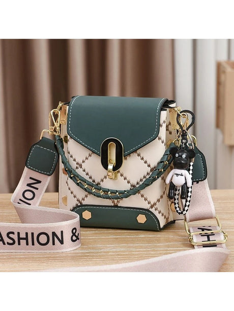Mini Geometric Patterned Faux Pearl Shoulder Bag: A chic and portable accessory for women, perfect for work, business, college, or commutes. Ideal as a gift for anniversaries, birthdays, Valentine's Day, Mother's Day, or as a stylish mommy bag for outing